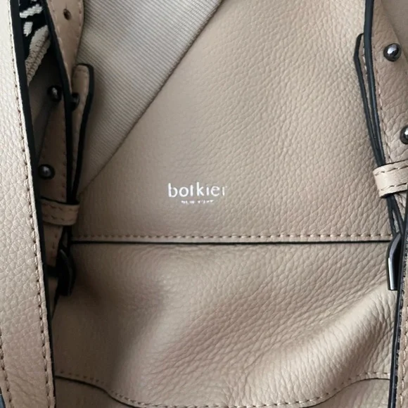 Authentic Botkier soft Tan leather convertible Backpack/ cross body / hand bag - Picture 5 of 15